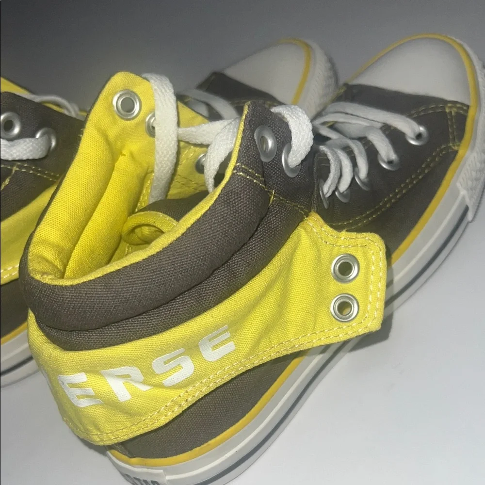 Youth Converse High Tops size 6Y - Picture 6 of 9